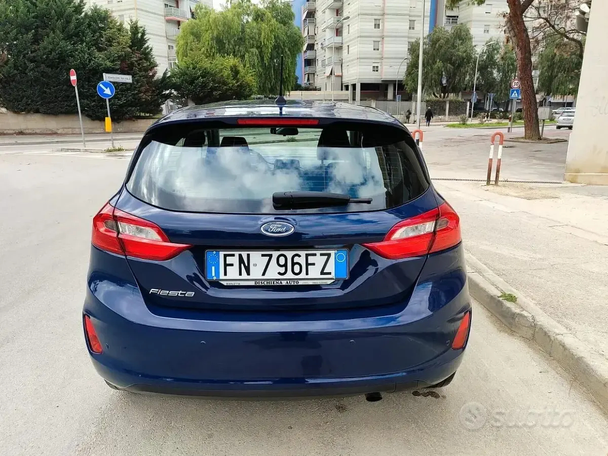 Usata Ford Fiesta 85 CV (62 kW) 2018 Blu Utilitaria