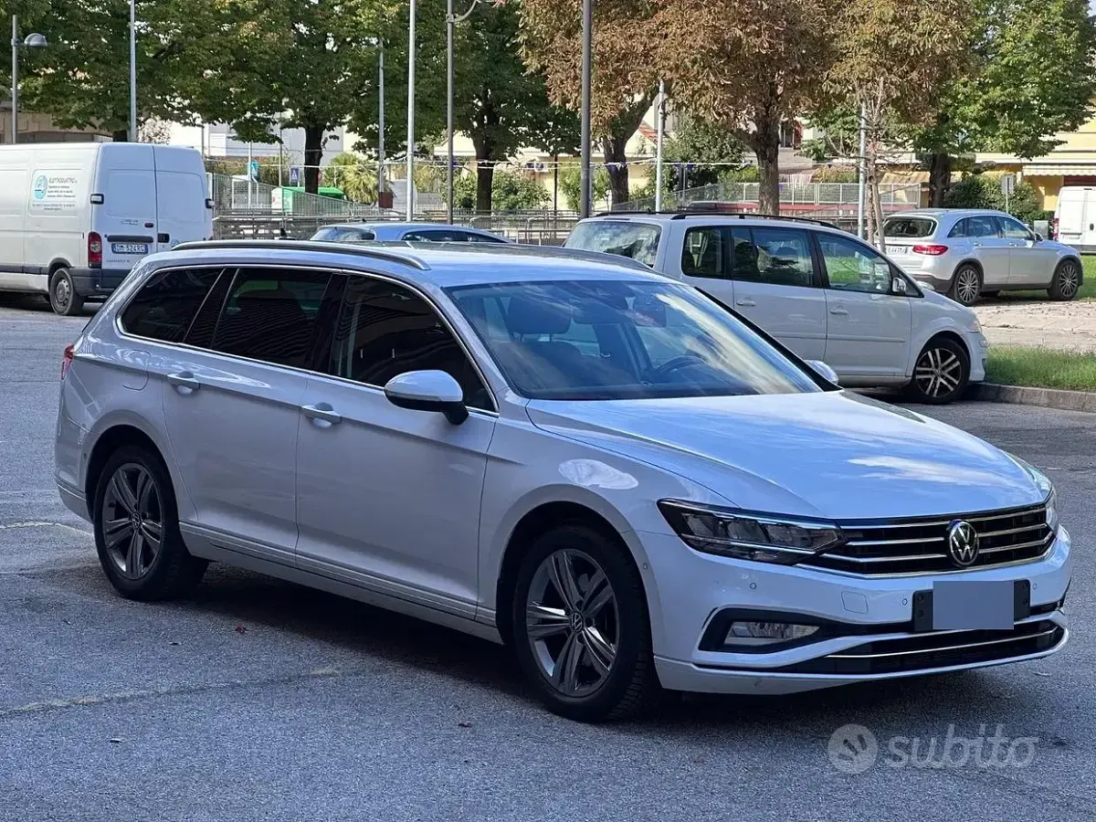 Begagnad VW Passat 122 HK (89 kW) 2022 Vit Kombi