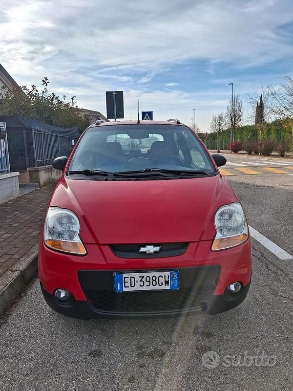 Rosso Usata 2010 Chevrolet Matiz SE Due volumi | 2000 € (Ottimo prezzo) - Immagine 1/4