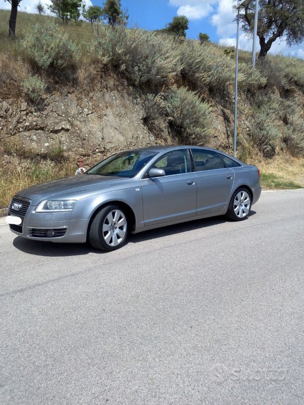 Usata 2004 Audi A6 Tre volumi | 5000 € - Immagine 1/4