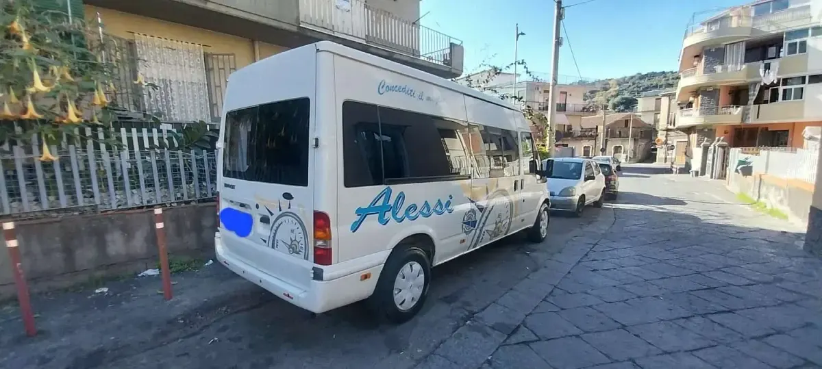 Usata Ford Transit Titanium 129 CV (94 kW) 2001 Bianco