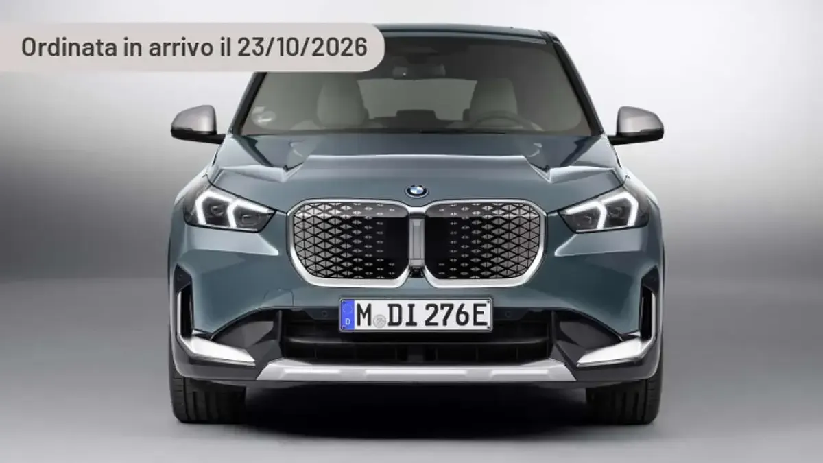 Begagnad BMW iX M Sport 103 kW (141 HK) 2024 Silver SUV