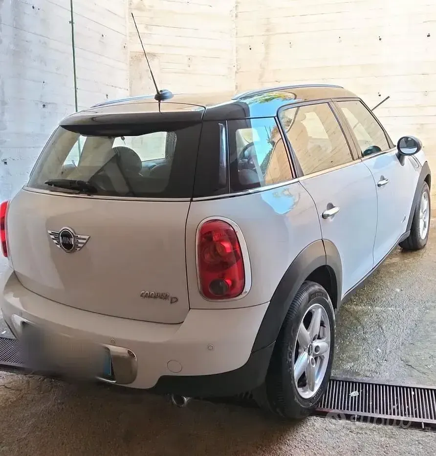 Usata Mini Cooper Countryman 111 CV (81 kW) 2012 Bianco SUV