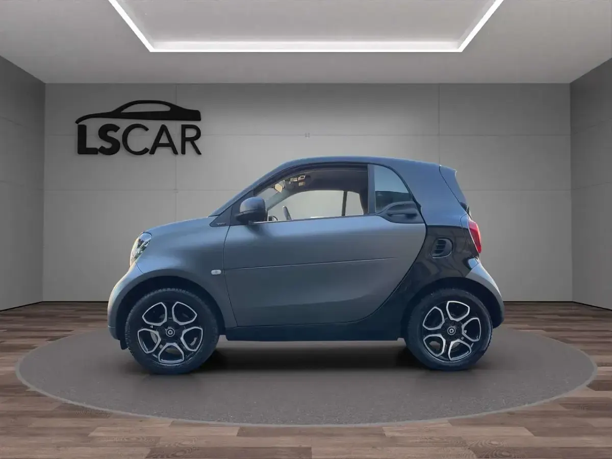 Usata Smart ForTwo Cabrio Passion 89 CV (65 kW) 2017 Giallo Cabrio