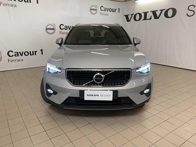 Usata Volvo XC40 Core 163 CV (119 kW) 2025 Argento SUV