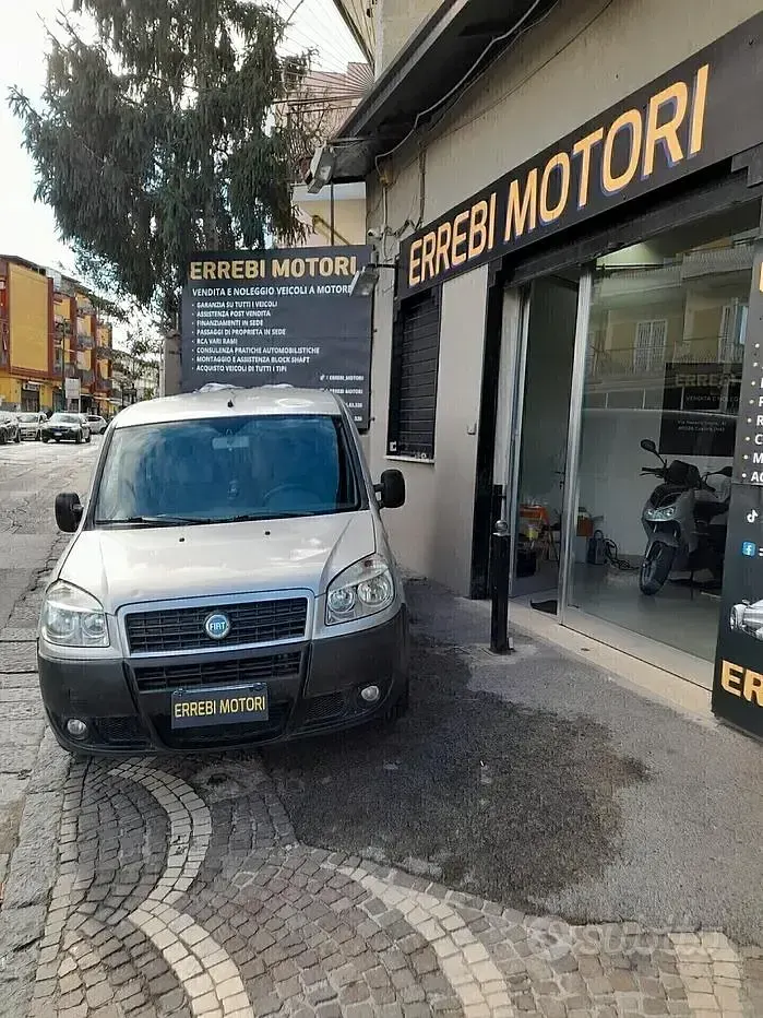 Usata Fiat Doblò Active 103 CV (75 kW) 2007 Grigio Monovolume