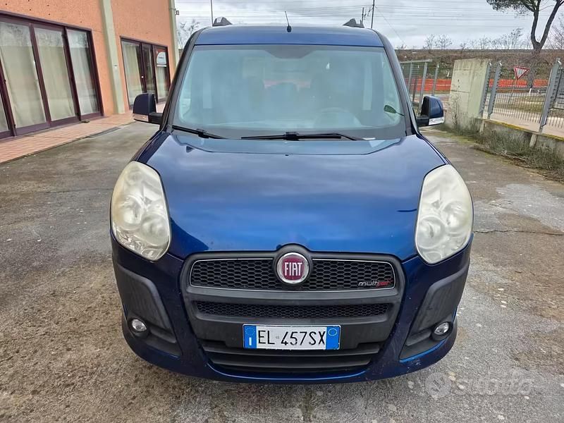 Usata Fiat Doblò Emotion 104 CV (76 kW) 2012 Blu Monovolume