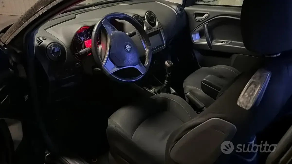 Second-hand Alfa Romeo MiTo 75 CP (55 kW) 2012 Negru Hatchback