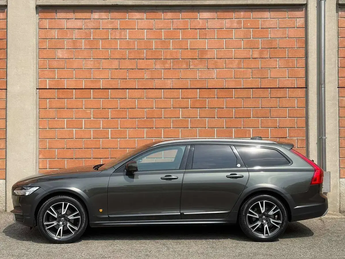 Usata Volvo V90 CC Pro 190 CV (139 kW) 2020 Grigio Station wagon