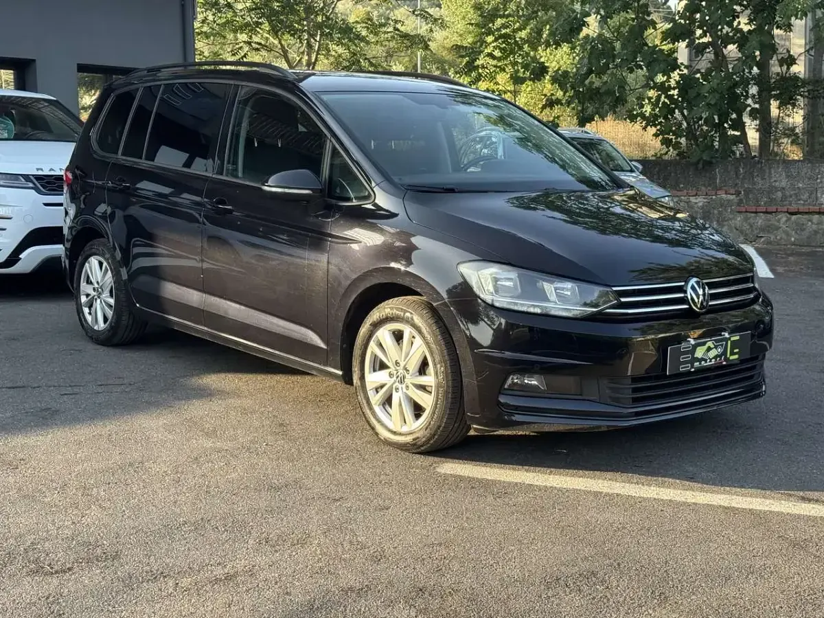 Usata VW Touran Comfortline 150 CV (110 kW) 2021 Nero Monovolume