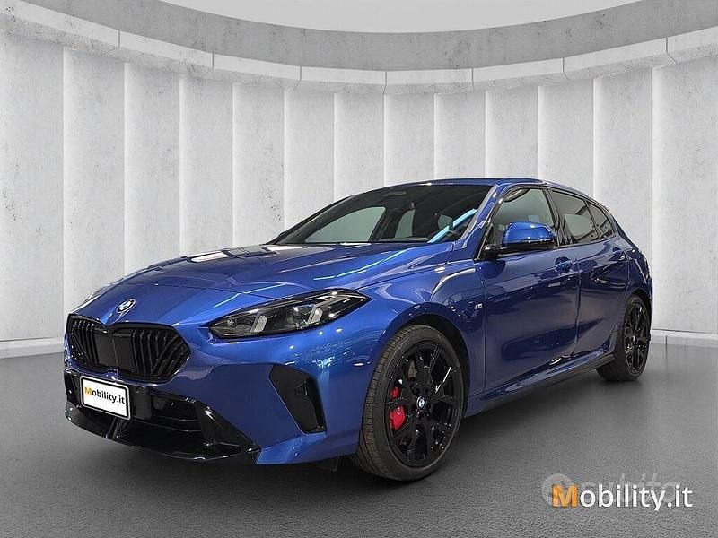 Blu Usata 2024 BMW 118 Comfort Edition Due volumi | 37.900 € (Molto cara) - Immagine 1/4
