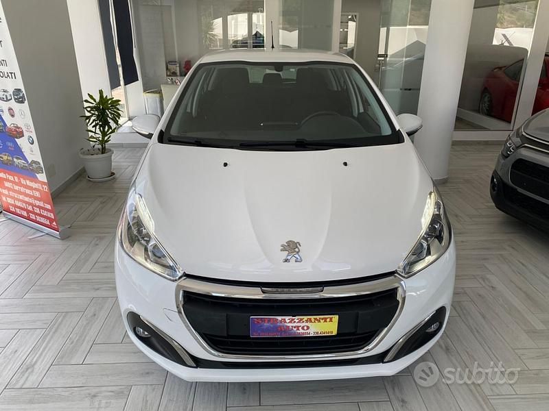 Usata Peugeot 208 Allure 83 CV (61 kW) 2020 Bianco Utilitaria