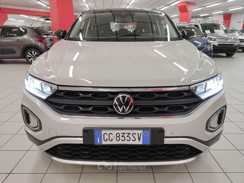 Usata VW T-Roc Life 150 CV (110 kW) 2022 Beige SUV