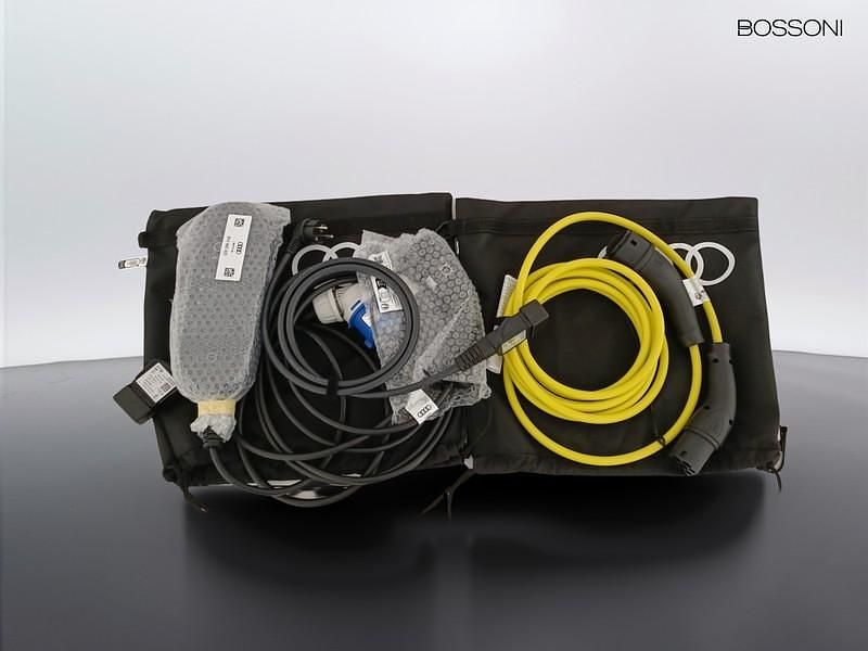 Usata Audi Q8 S-Line 394 CV (289 kW) 2024 Bianco SUV