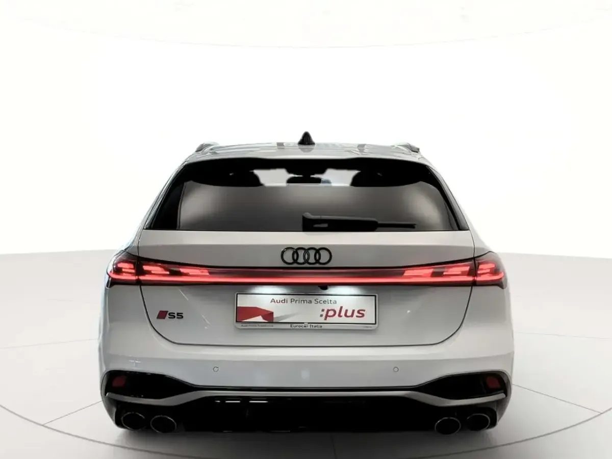 Usata Audi S5 367 CV (269 kW) 2025 Bianco ghiacciaio metallizzato Station wagon