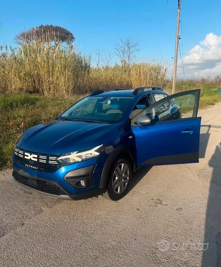 Usata Dacia Sandero Stepway 101 CV (74 kW) 2023 Bluazzurro Berlina