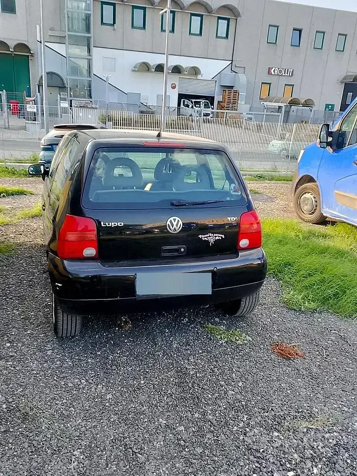 Usata VW Lupo 75 CV (55 kW) 2003 Nero Utilitaria