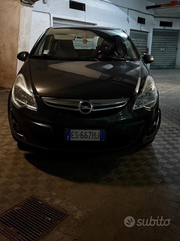Usata Opel Corsa 86 CV (63 kW) 2013 Marrone Utilitaria