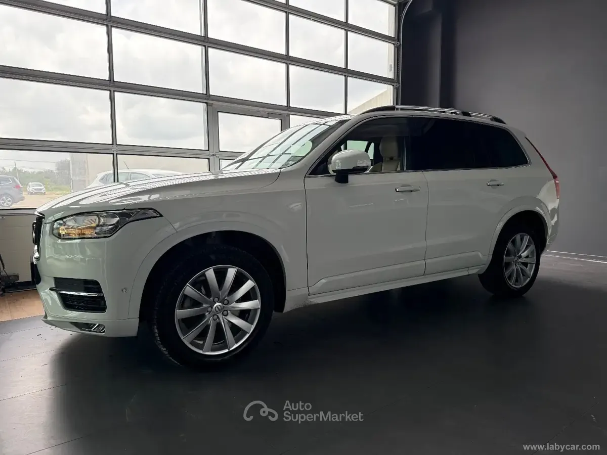 Usado Volvo XC90 Momentum 224 HP (164 kW) 2015 Branco SUV