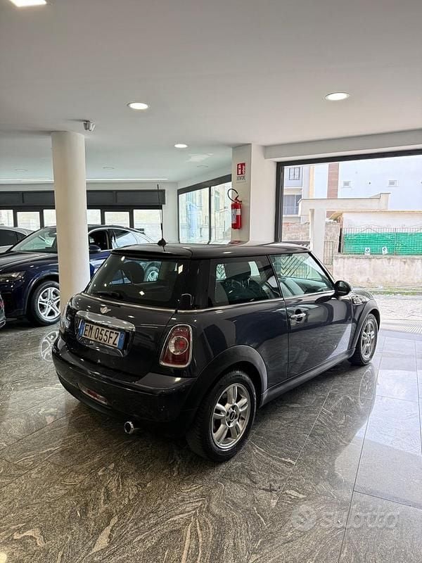 Usata Mini Cooper D 89 CV (65 kW) 2012 Grigio Utilitaria
