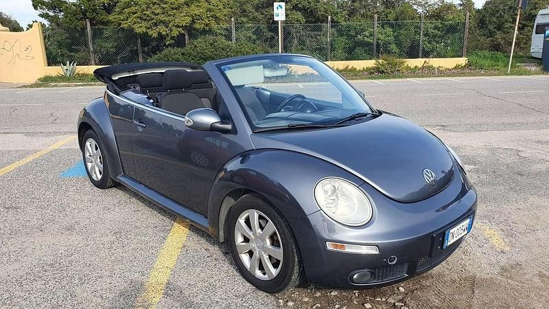 Usata VW New Beetle 105 CV (77 kW) 2008 Utilitaria