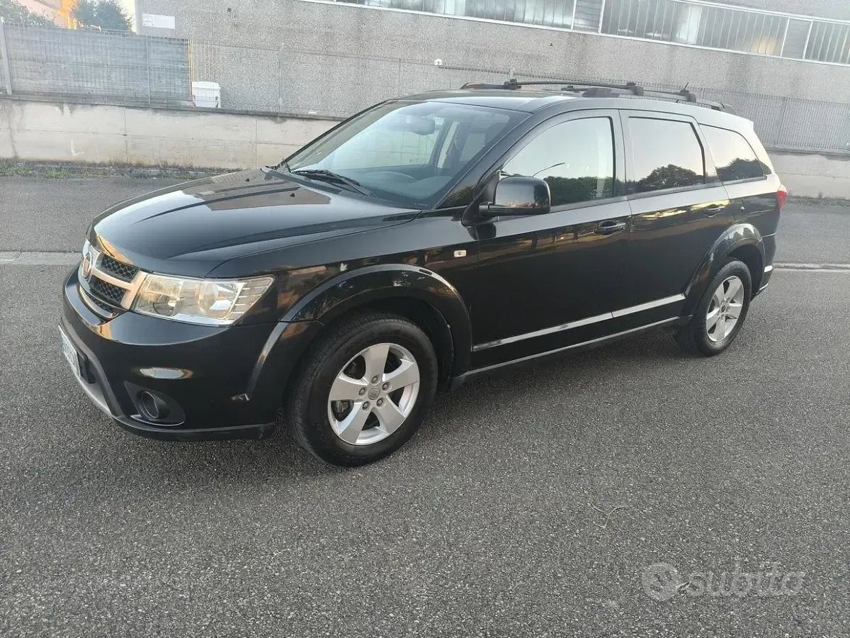 Usata Fiat Freemont 140 CV (102 kW) 2012 Nero SUV
