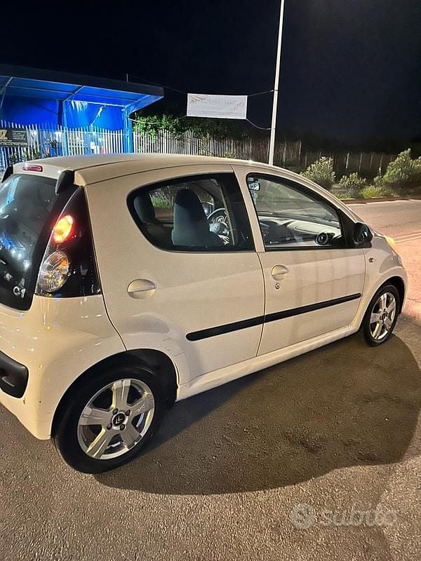 Usata Citroën C1 68 CV (50 kW) 2008 Bianco Utilitaria