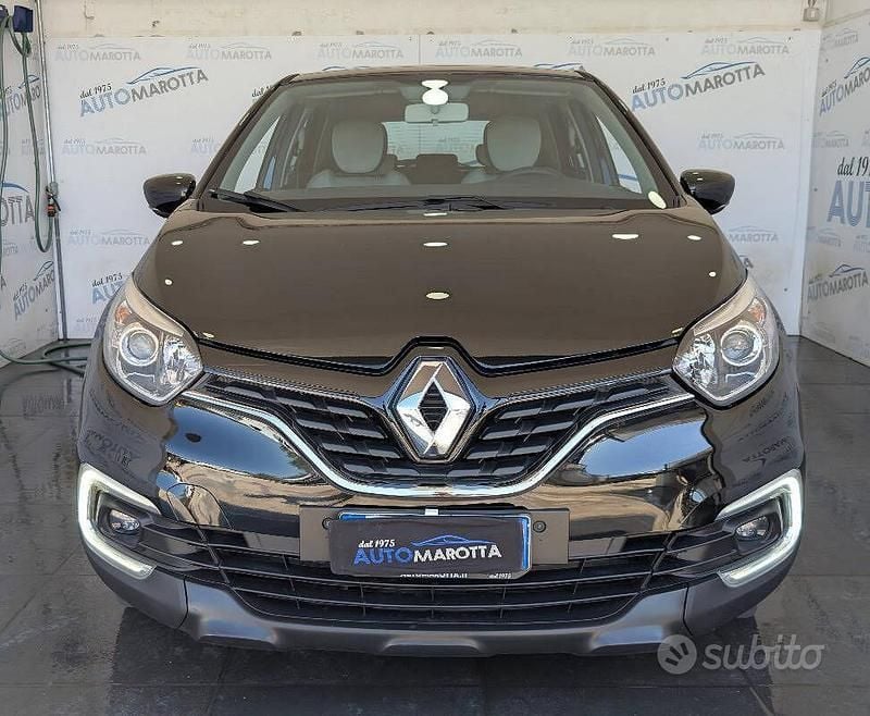 Usata Renault Captur Zen 90 CV (66 kW) 2018 Nero SUV