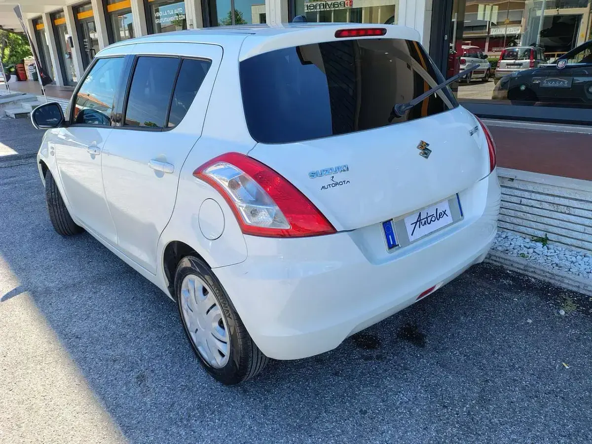 Usata Suzuki Swift GL 75 CV (55 kW) 2011 Bianco Utilitaria