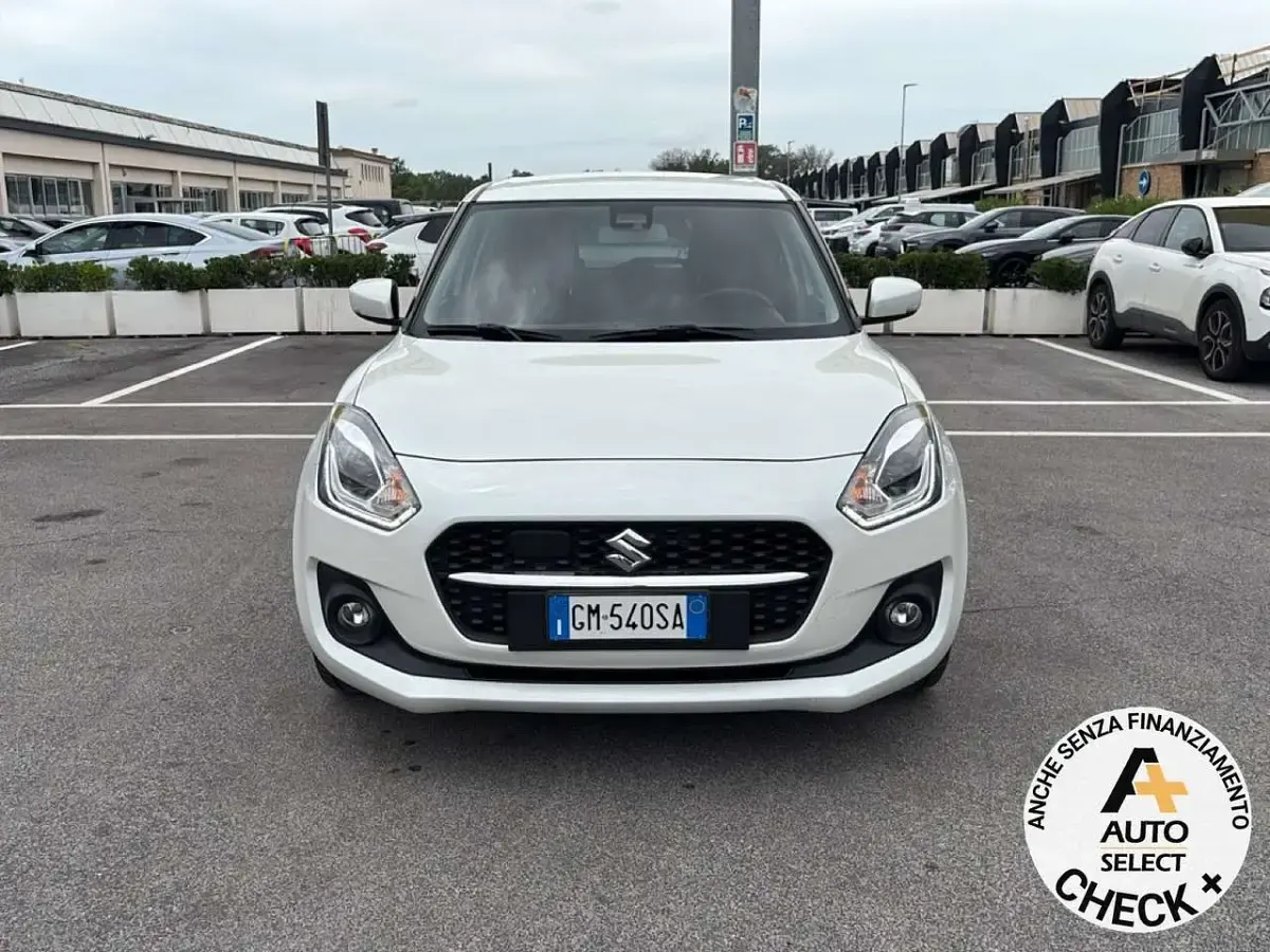 Usata Suzuki Swift 83 CV (61 kW) 2023 Bianco Utilitaria