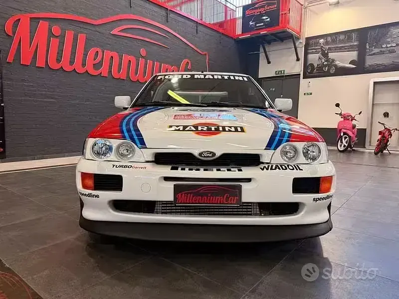 Usata Ford Escort RS 220 CV (161 kW) 1993 Bianco Berlina