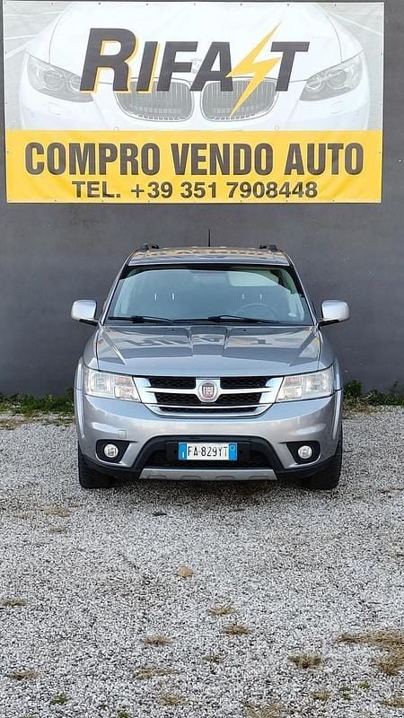 Usata Fiat Freemont Cross 170 CV (125 kW) 2015 Grigio SUV