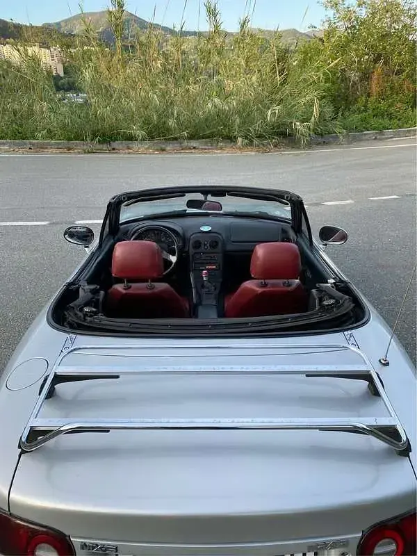 Usata Mazda MX5 90 CV (66 kW) 1996 Argento Cabrio