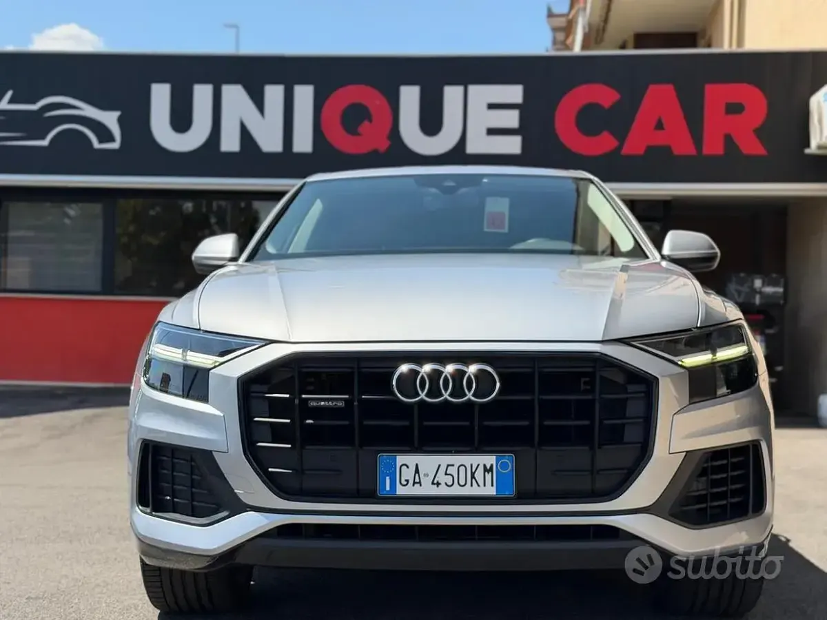 Usata Audi Q8 Sport 286 CV (210 kW) 2020 Grigio SUV