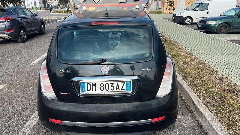 Usata Lancia Ypsilon 75 CV (55 kW) 2008 Nero Utilitaria