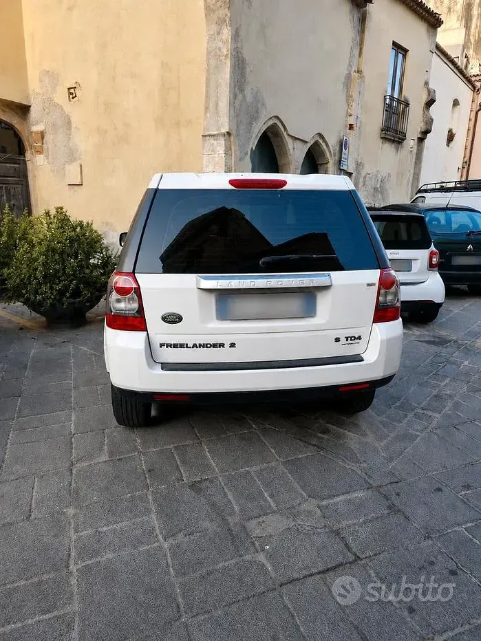 Usata Land Rover Freelander 2 160 CV (117 kW) 2009 Bianco SUV