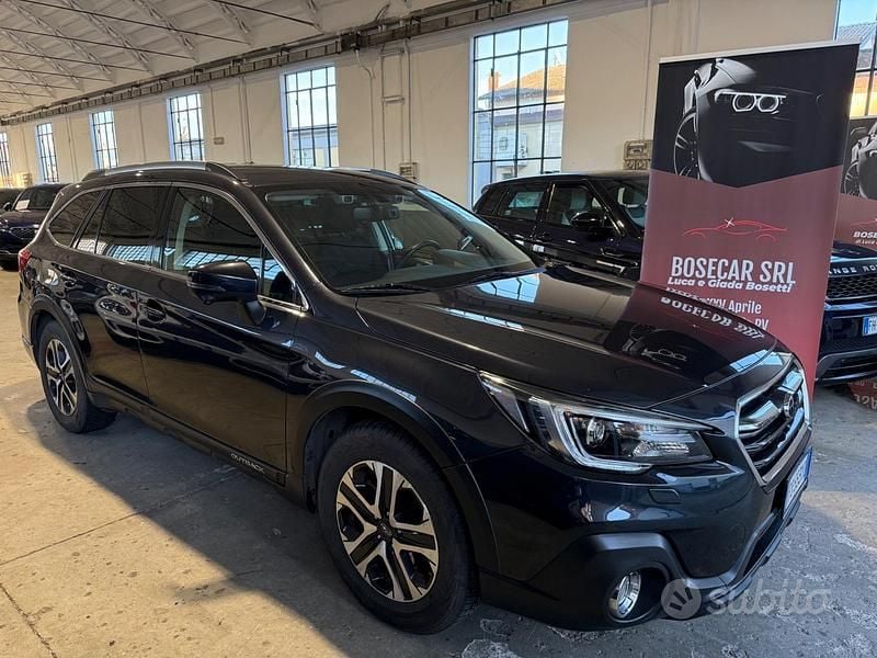 Grigio Usata 2018 Subaru Outback Premium Station wagon | 17.900 € (Super prezzo) - Immagine 1/4