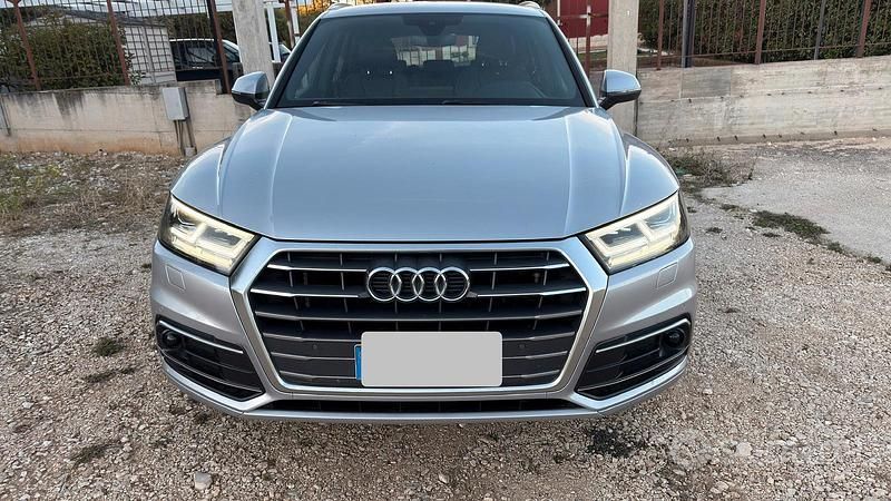 Grigio Usata 2018 Audi Q5 S-Line SUV | 20.800 € (Buon prezzo) - Immagine 1/4