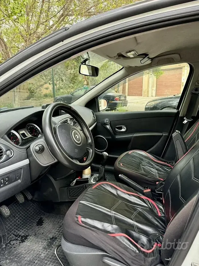 Usata Renault Clio IV 68 CV (50 kW) 2013 Bianco Berlina