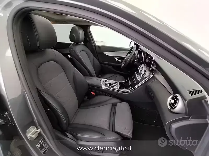 Usata Mercedes C220 Premium 194 CV (142 kW) 2018 Grigio Station wagon