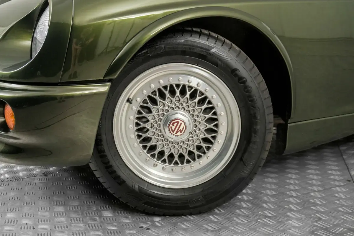 Usata MG RV8 192 CV (141 kW) 1994 Verde Cabrio
