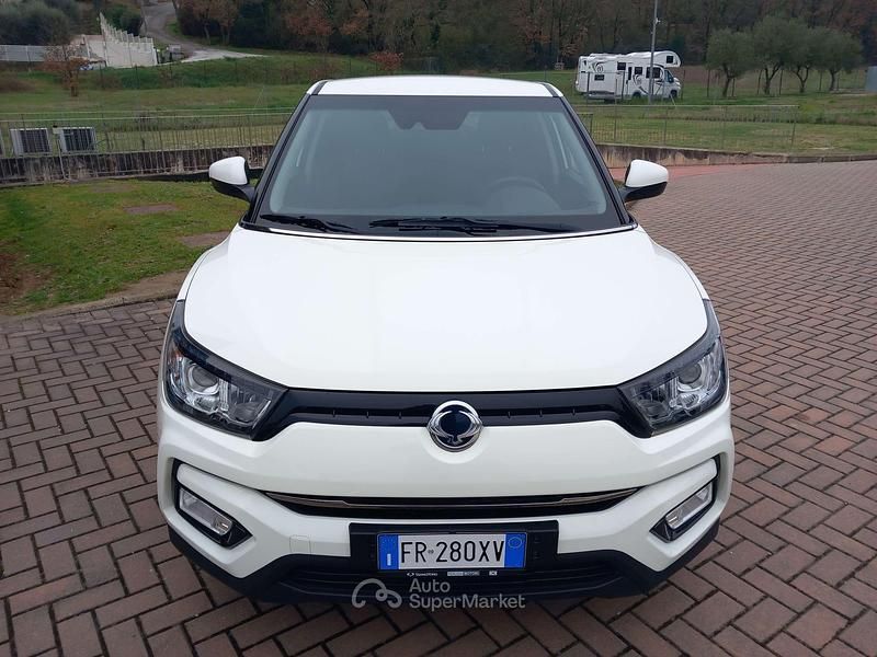 Usata Ssangyong (KGM) Tivoli 116 CV (85 kW) 2018 Bianco SUV