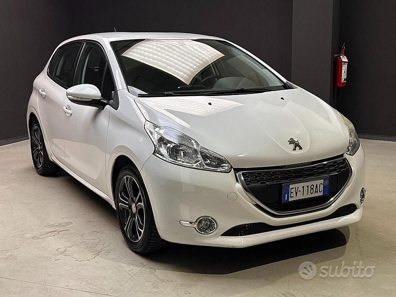 Usata Peugeot 208 Allure 82 CV (60 kW) 2014 Other Utilitaria