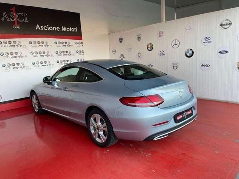 Usata Mercedes C250 Premium 204 CV (150 kW) 2018 Argento(met.) Station wagon