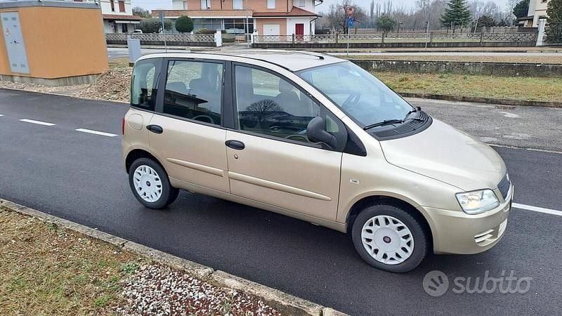 Usata Fiat Multipla 103 CV (75 kW) 2010 Beige Monovolume