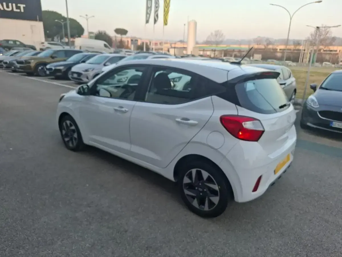 Nuova Hyundai i10 63 CV (46 kW) 2025 Bianco Utilitaria