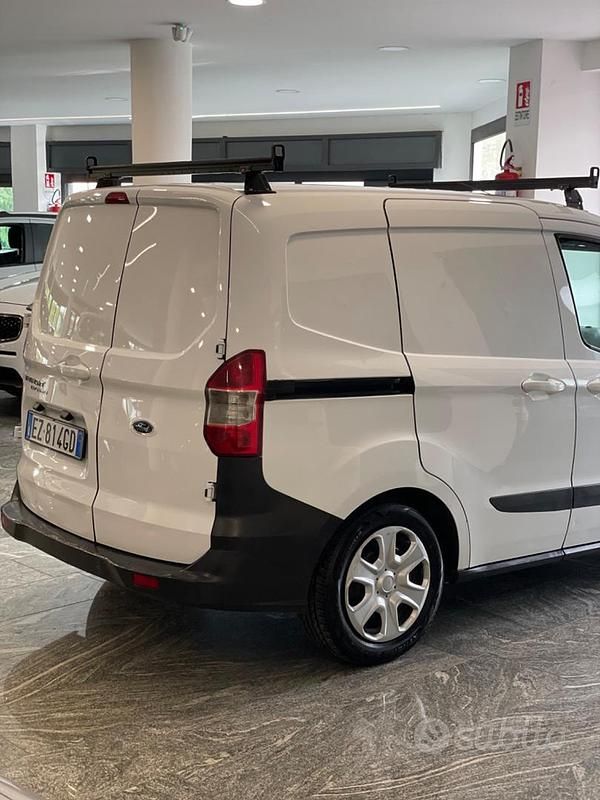 Usata Ford Transit 76 CV (55 kW) 2015 Bianco Furgone