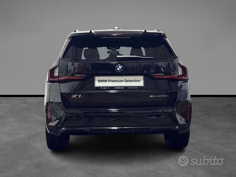 Usata BMW X1 M Sport 163 CV (119 kW) 2025 Black sapphire metallizzato SUV