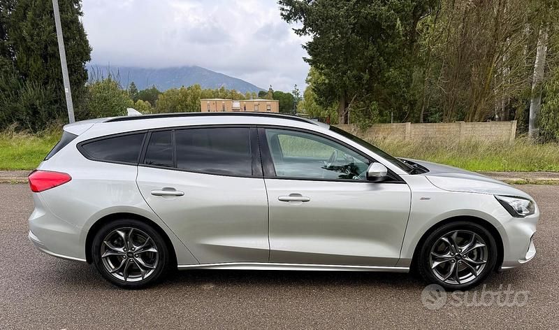Usata Ford Focus ST 120 CV (88 kW) 2021 Grigio Station wagon