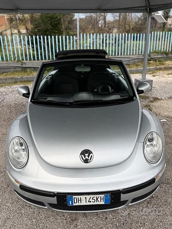 Usata VW New Beetle 106 CV (77 kW) 2007 Grigio Utilitaria